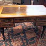 184 4056 Skrivbord